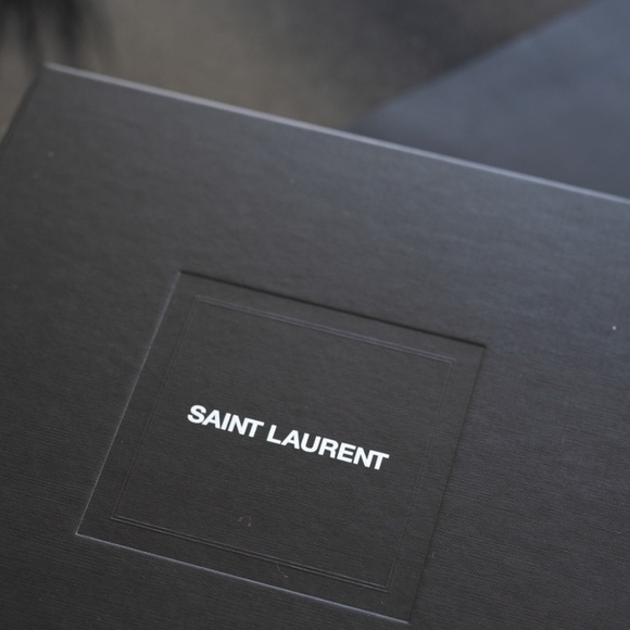 SAINT LAURENT LE 5 À 7 IN CROCODILE-EMBOSSED SHINY LEATHER - Picture 5 of 7